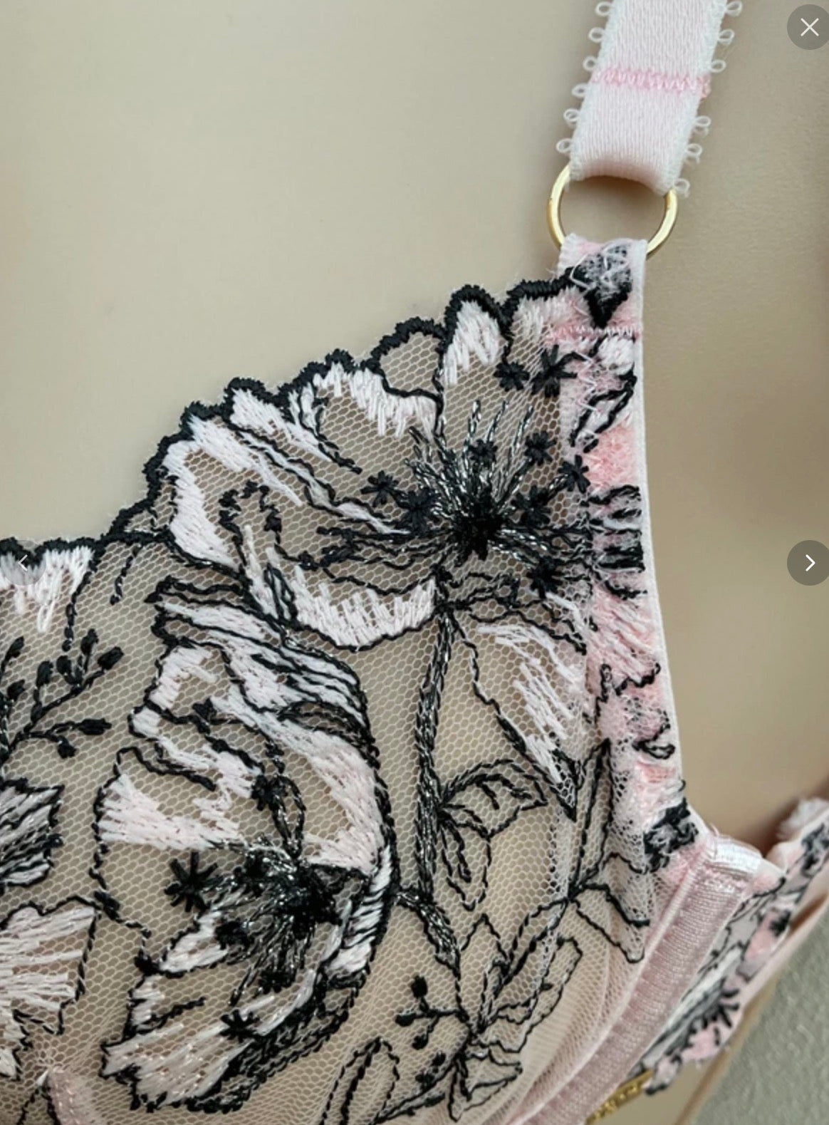 ‘Alexis Soft Bloom’ embroidered bra in soft pink/black 32D