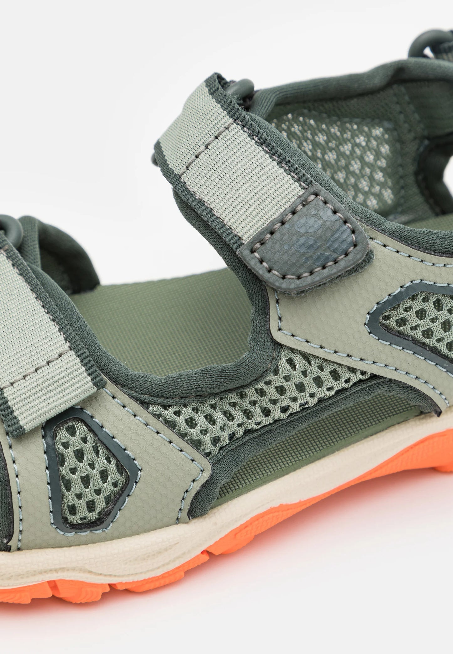 Jack Wolfskin ‘Taraco’ beach sandals in mint leaf size 2.5 (35)