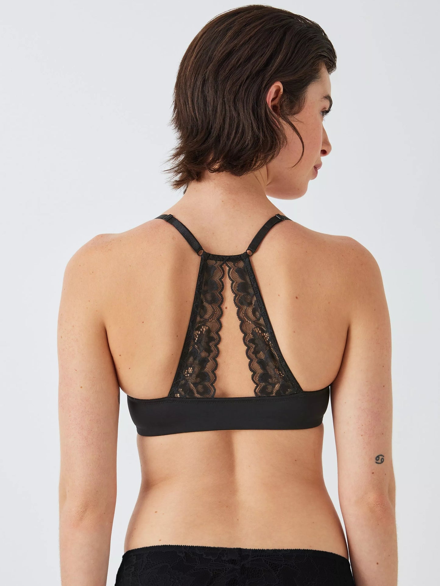 ‘Zayla’ lace racer back bra in black size 36B
