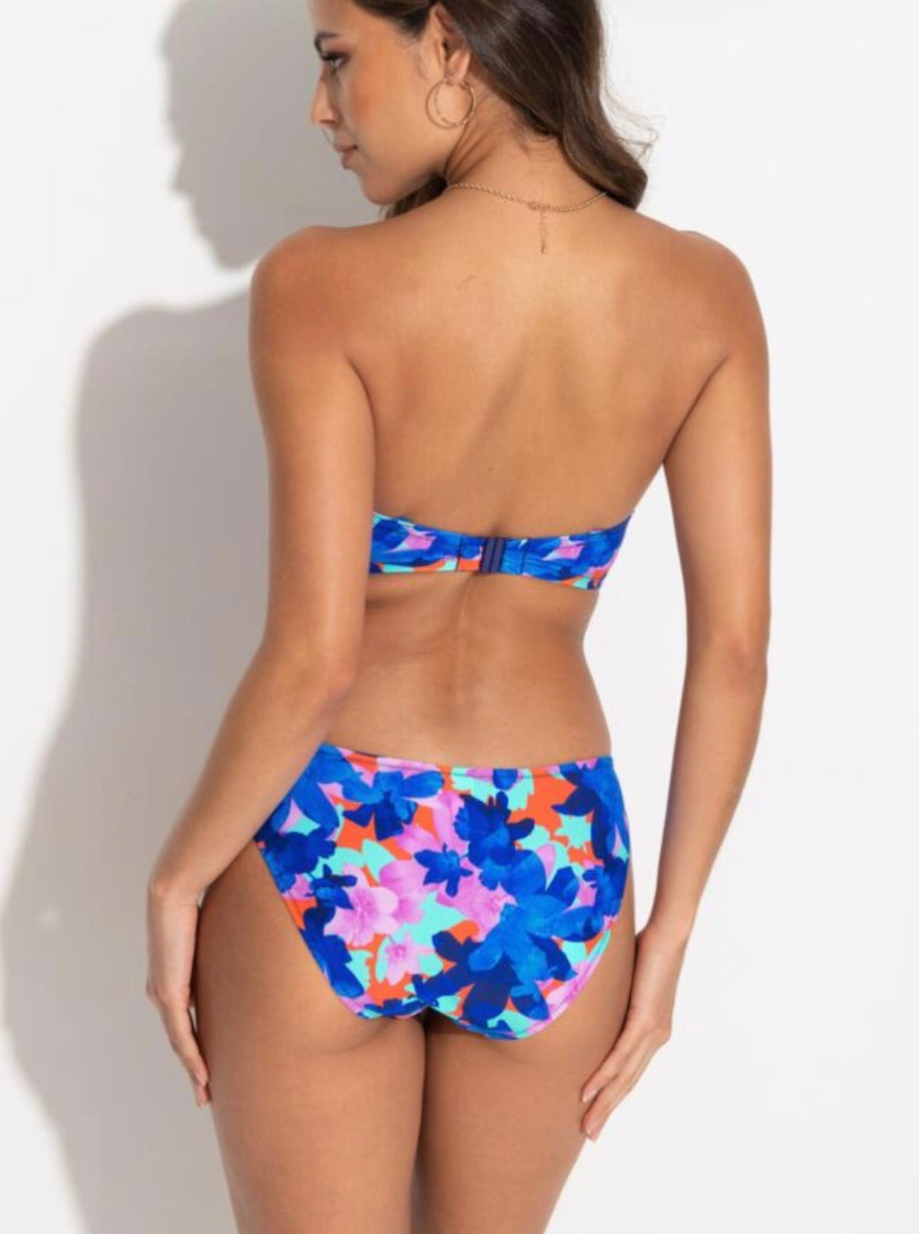 POUR MOI ‘Heatwave’ strapless, lightly padded bikini top in aqua floral size 34B