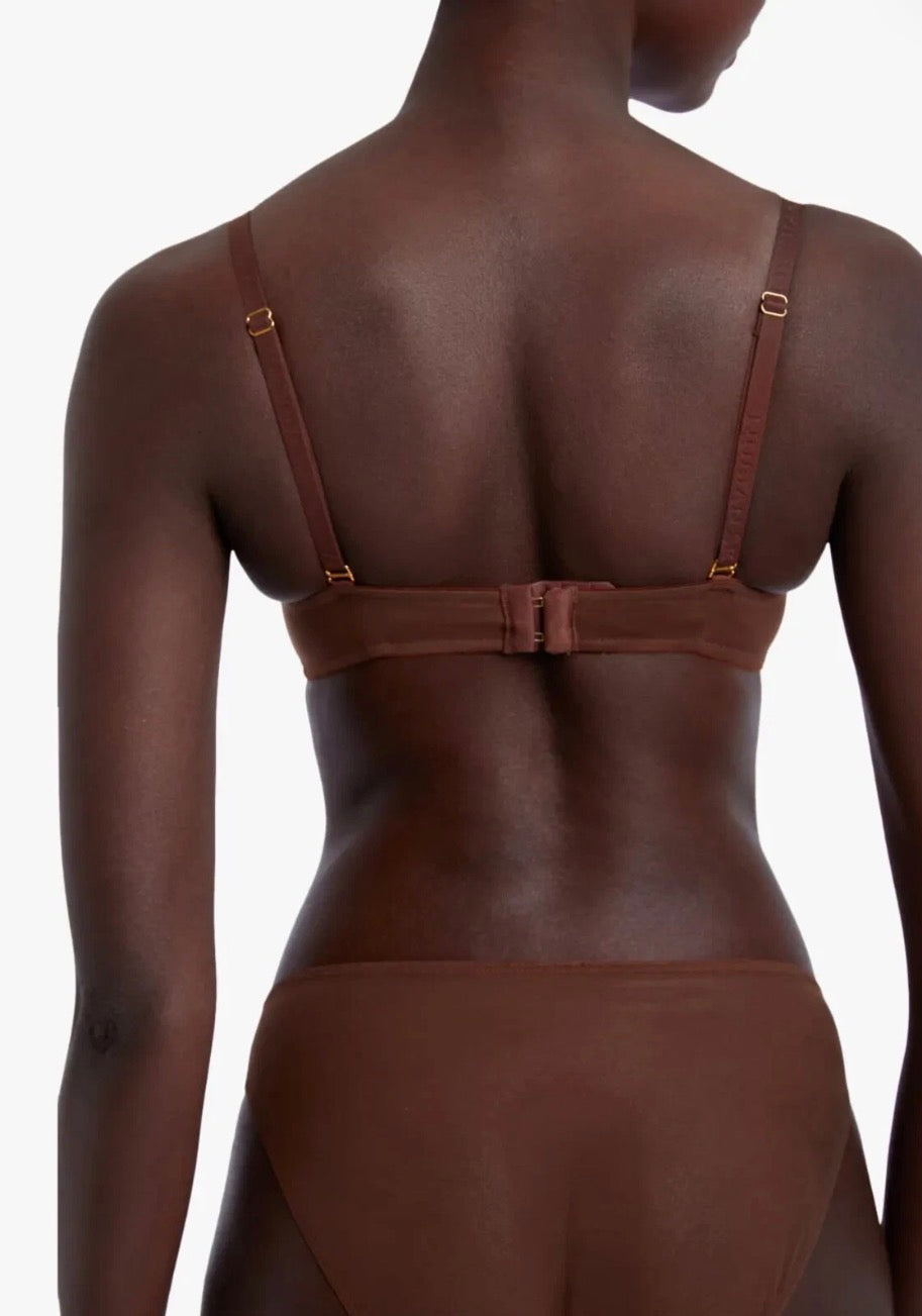 Strapless and multi way bra in berry