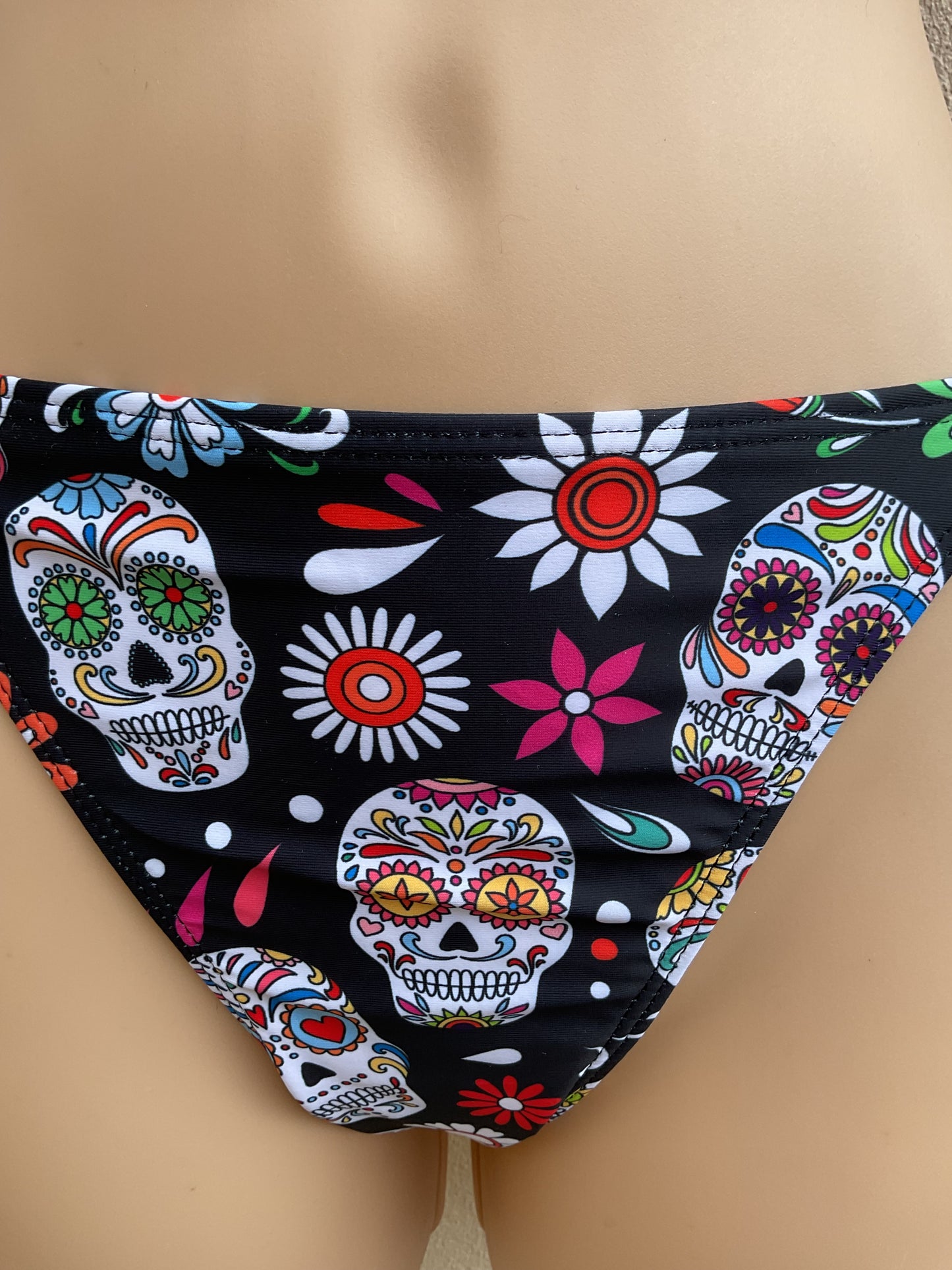 Black candy skull bikini size M (10)