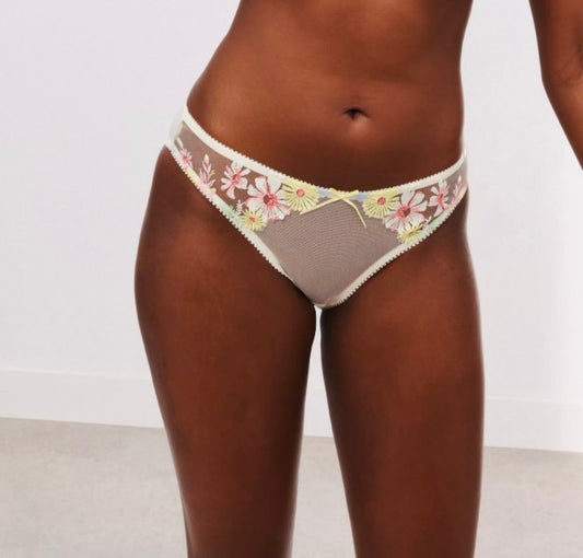 ‘Harper’ retro floral embroidery briefs in white size 8