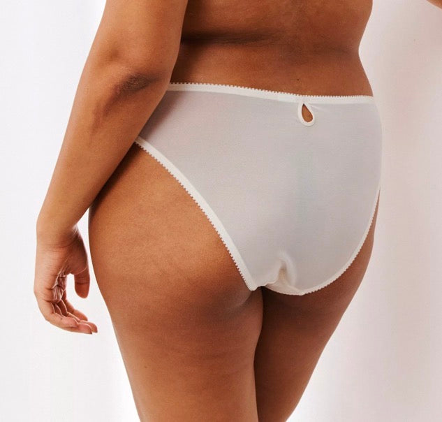 ‘Harper’ retro floral embroidery briefs in white size 8