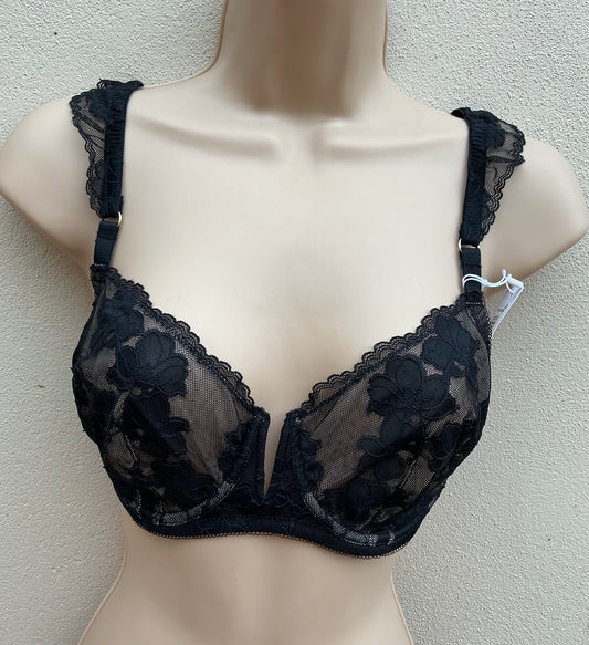 ‘Kellie’ lace balcony bra in black full support size 30F