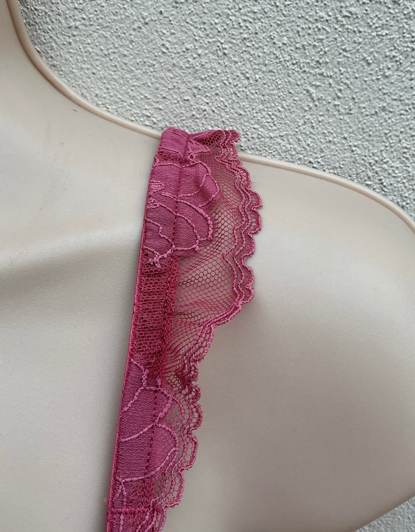 ‘Kellie’ lace balcony bra in mauve pink, full support