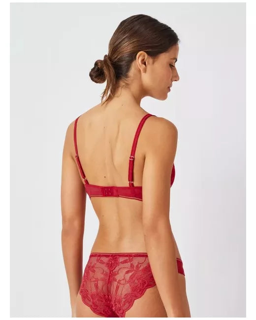 ‘Wren’ high apex, padded plunge bra in red