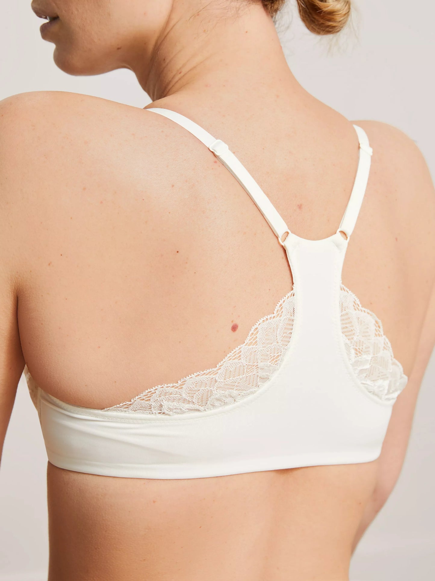 ‘Yasmin’ t shirt, front fastening bra in ivory
