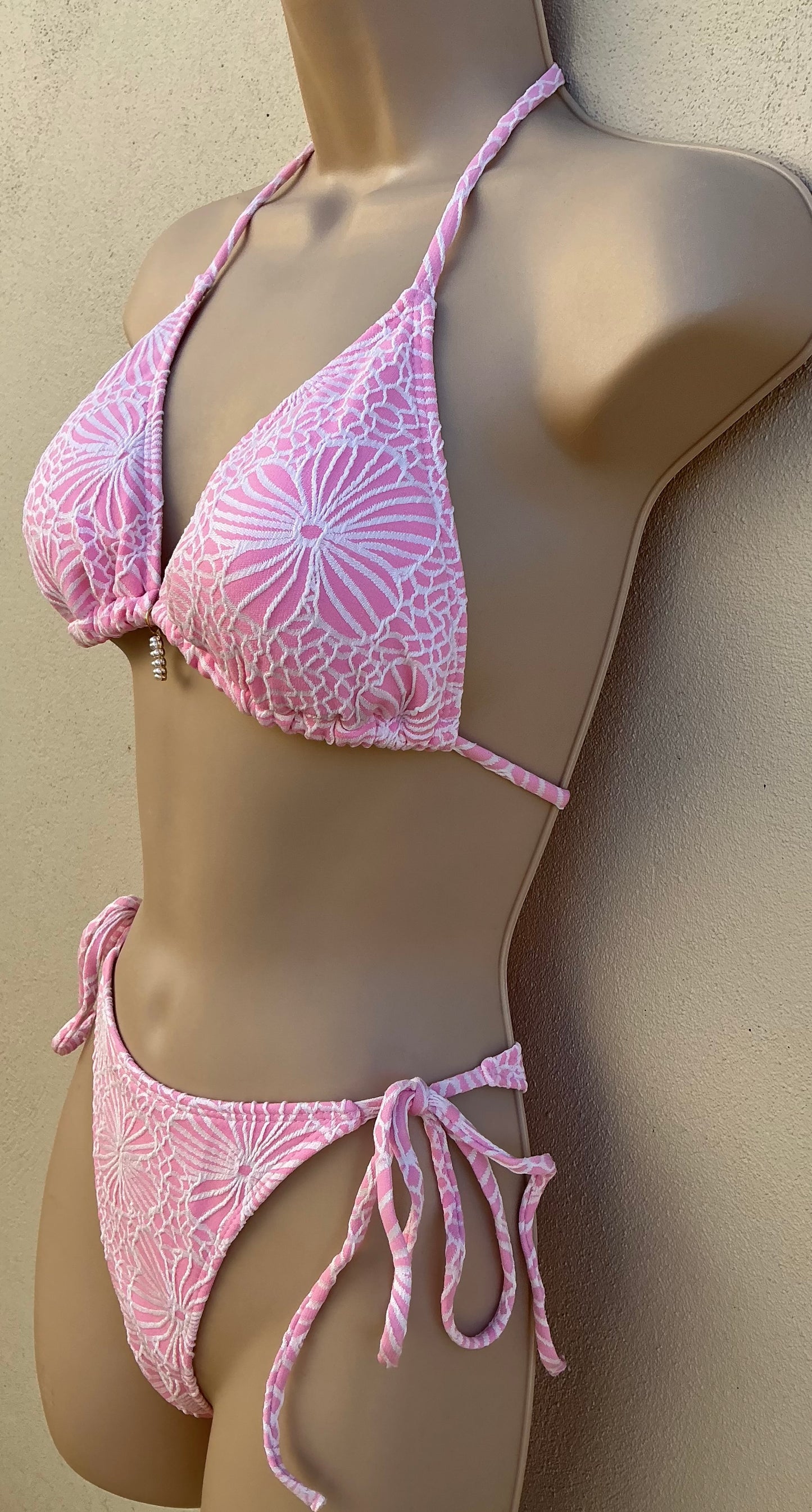 Embroidered flower bikini in baby pink