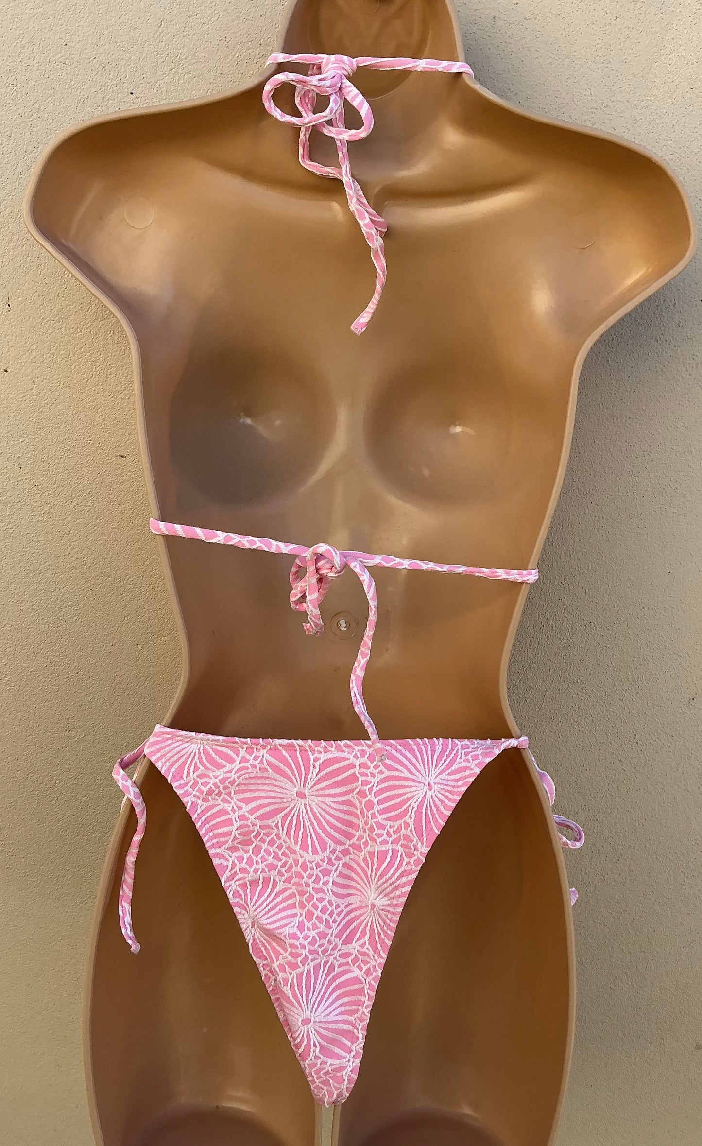 Embroidered flower bikini in baby pink