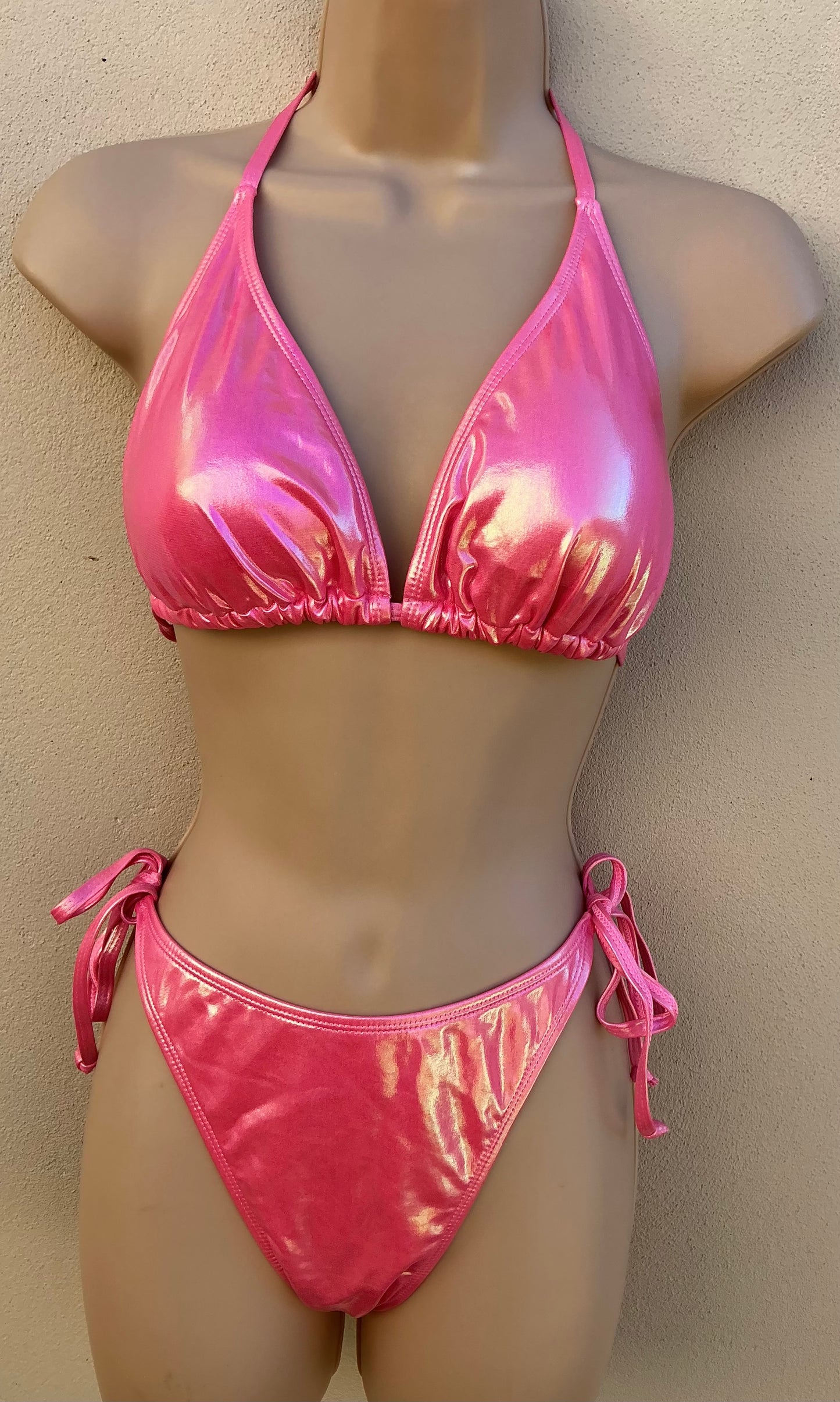 Wet look, iridescent bikini in pink size XL (14)