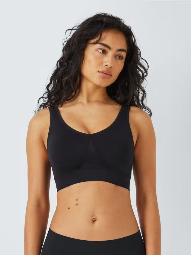 ‘Anya’ padded, seam free bra in black
