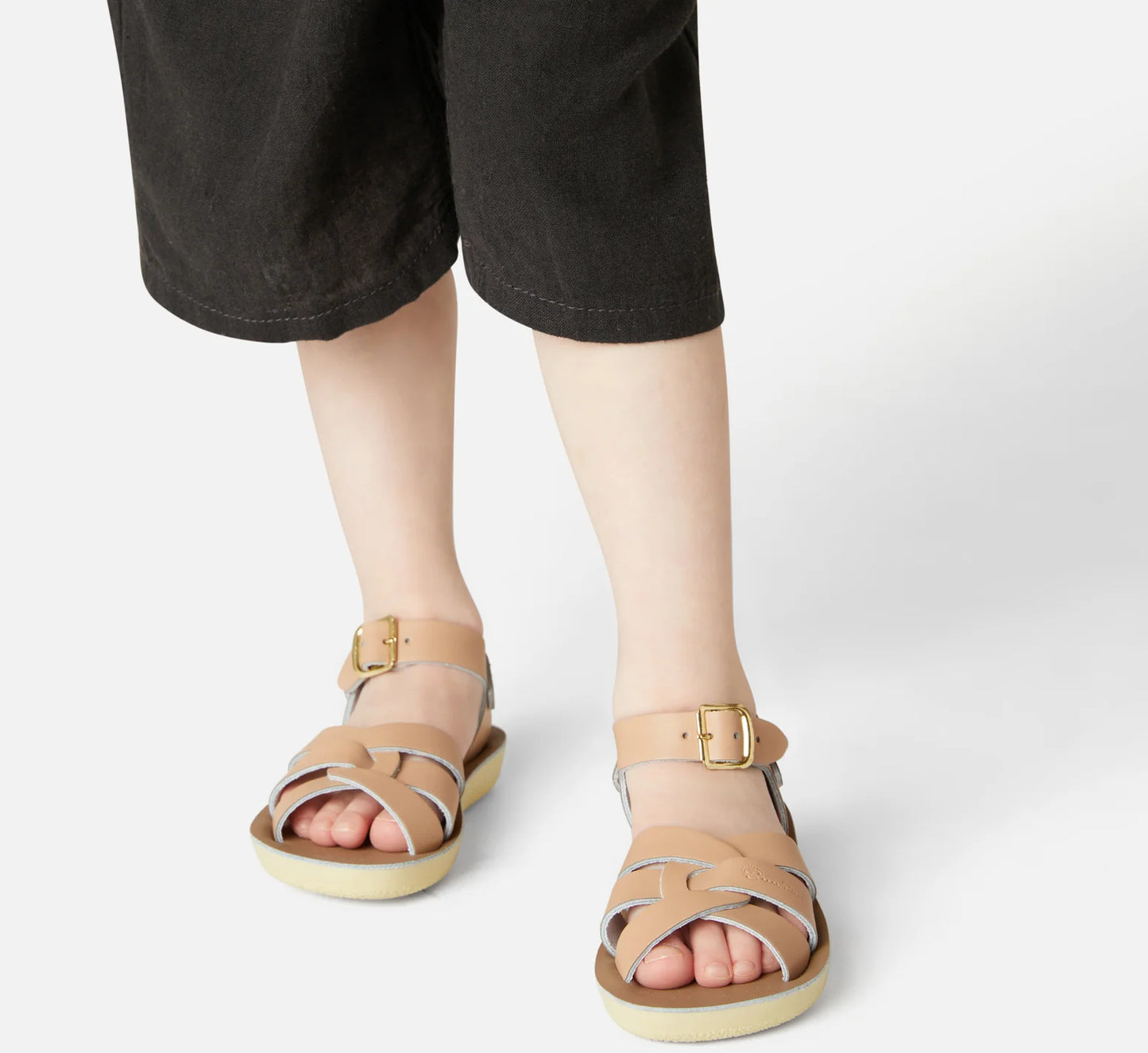 SALT-WATER ‘Swimmer’ sandals in Latte size 2