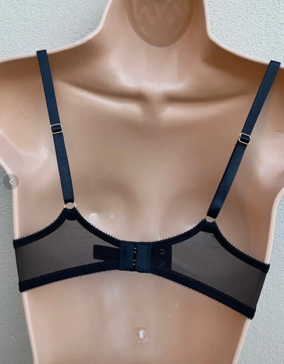 ‘Brooklyn’ demi cup, non padded, underwired in black