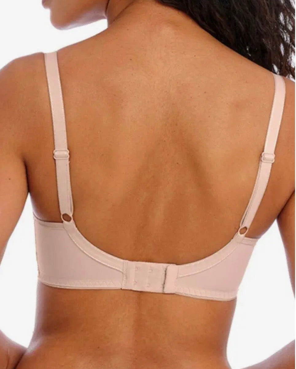 ‘Offbeat’ moulded t shirt bra in natural beige size 34E