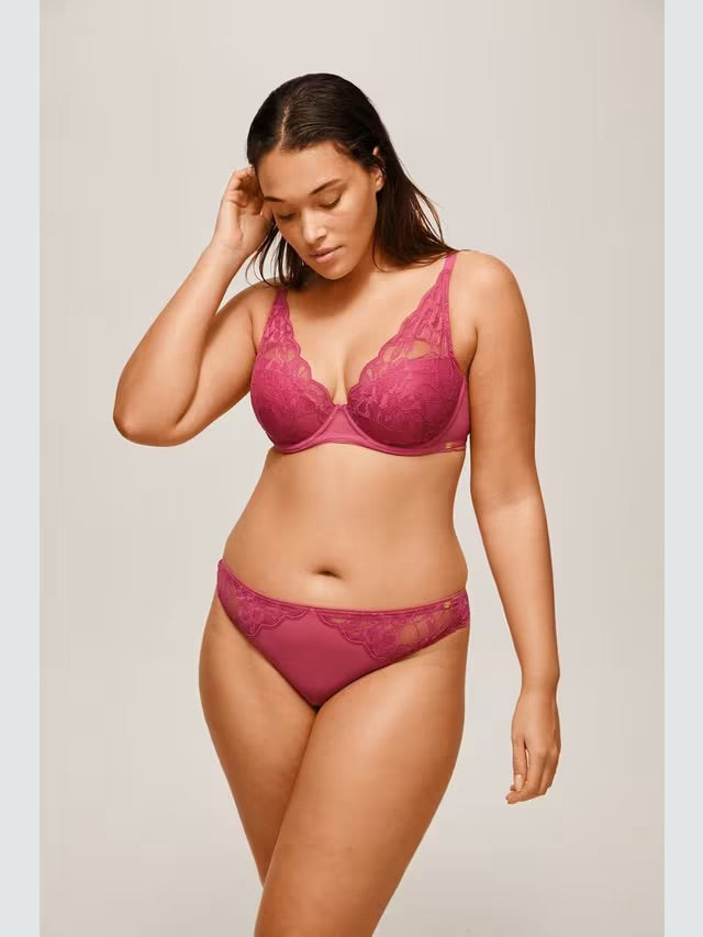 ‘Wren’ high apex, padded plunge bra in mauve pink, full support