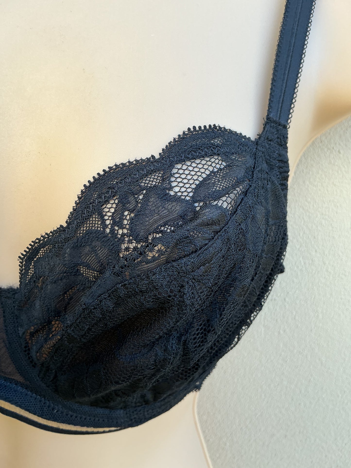 ‘Wren’ non padded balcony bra in black, full support