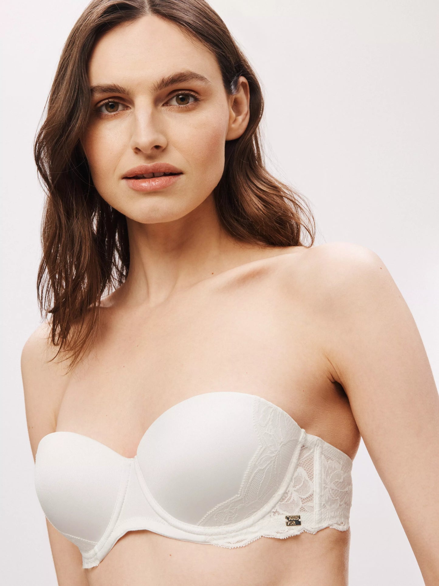 ‘Wren’ multi-way strapless bra in ivory