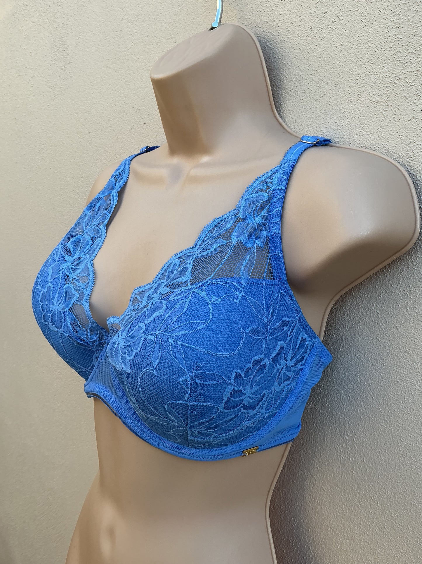 ‘Wren’ high apex, padded plunge bra in cornflower blue, full support