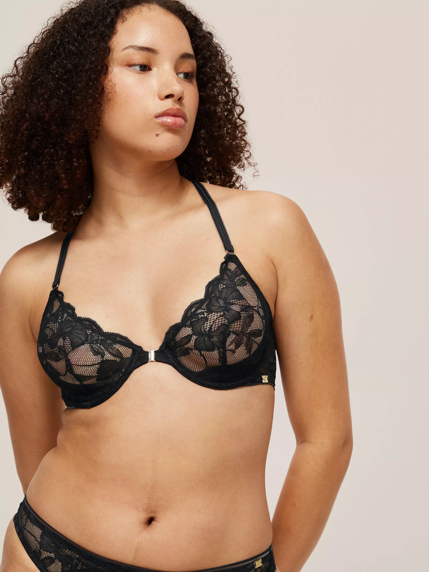 ‘Wren’ non padded, T back, front fastening bra in black