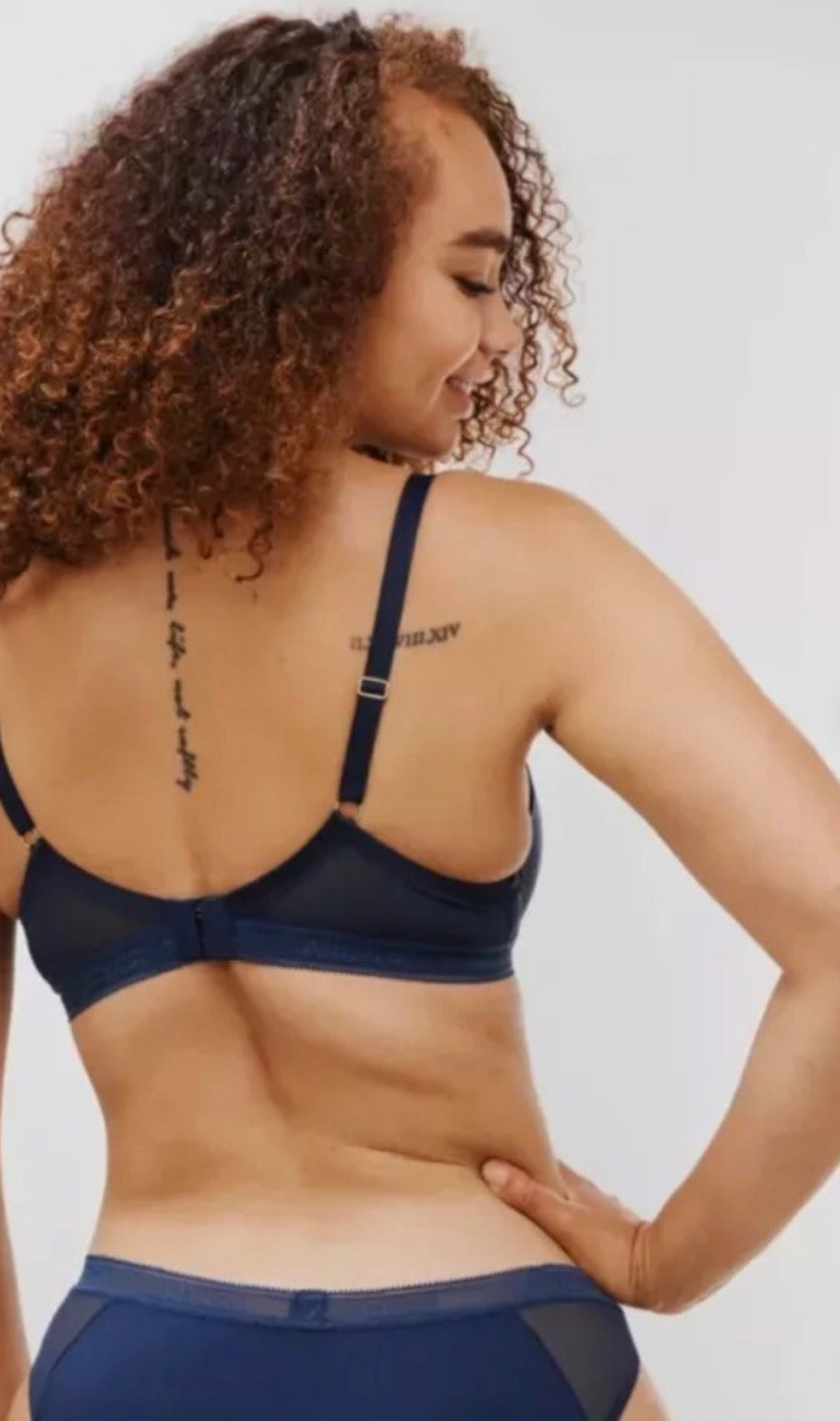 ‘Fleur’ padded t shirt bra, full support  in navy