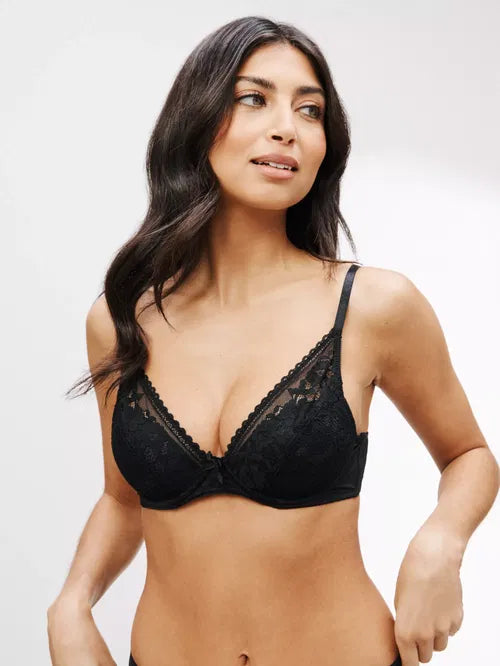 ‘Caroe’ high apex, padded bra in black