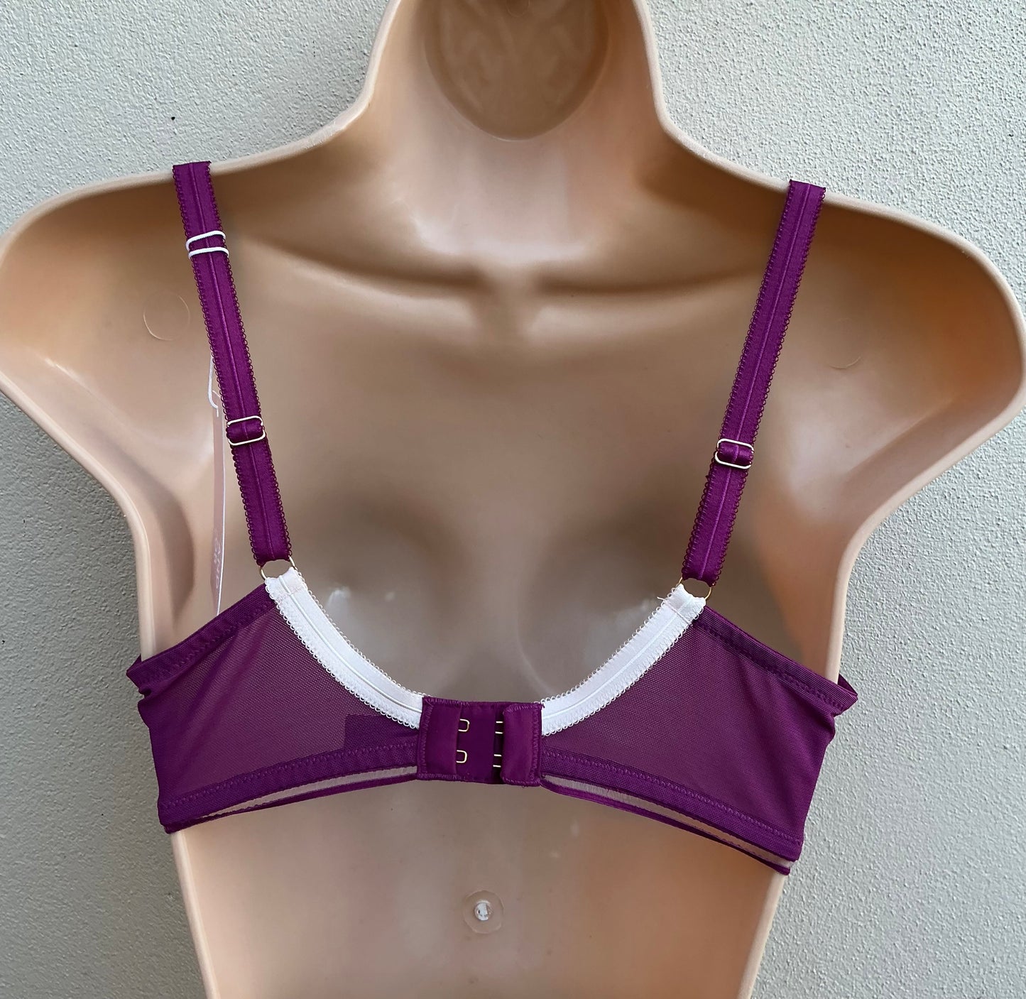 ‘Wren’ high apex, padded plunge, full support bra in mulberry size 32E