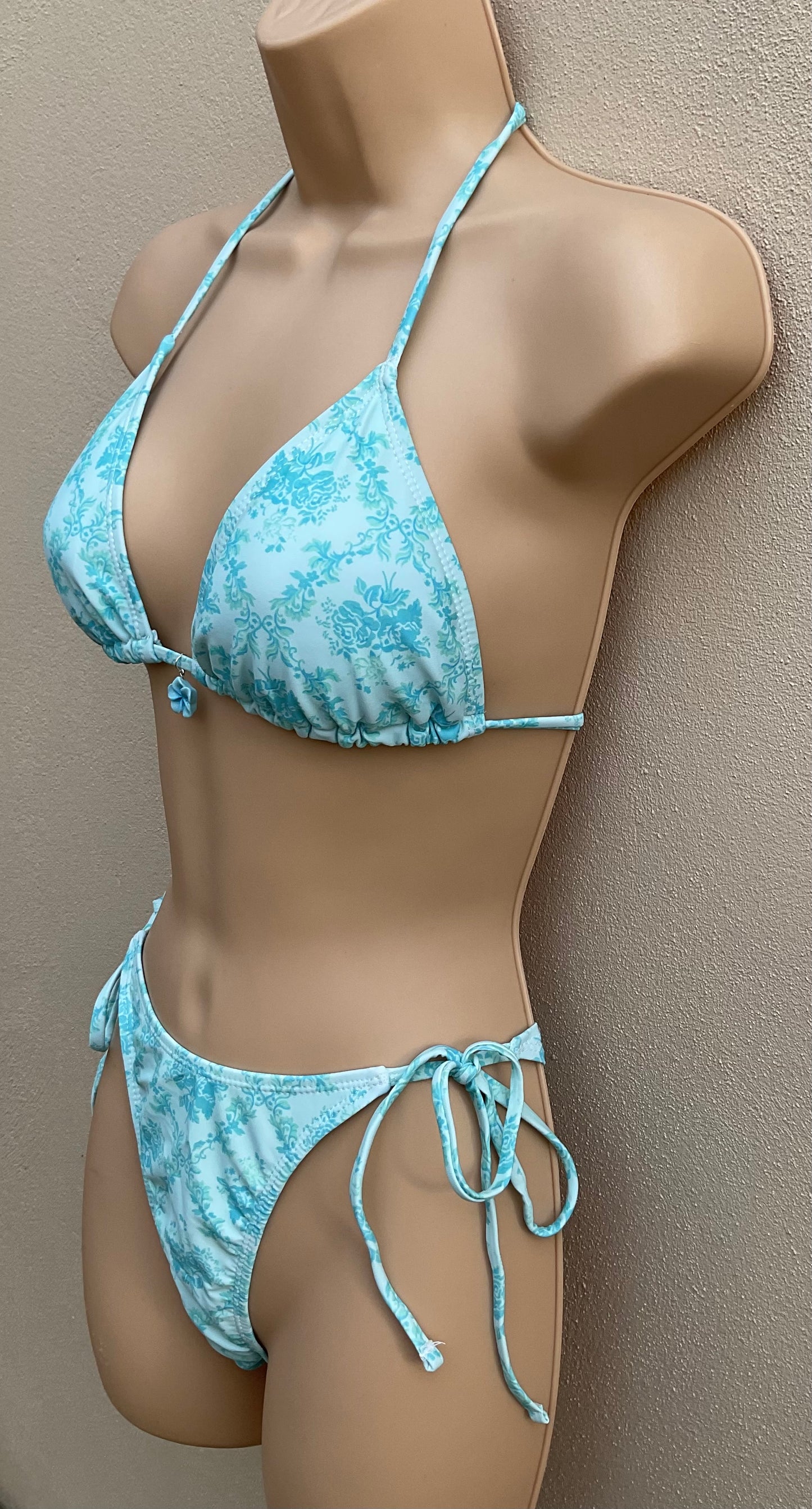 Turquoise pattern bikini