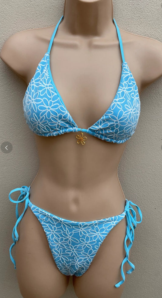 Embroidered flower bikini in sky blue size XL (14)